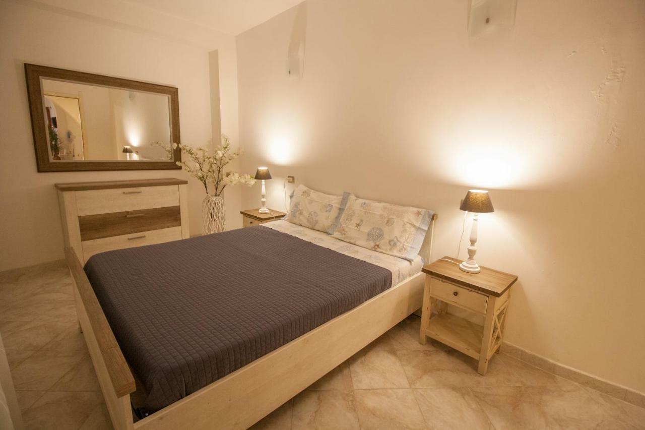 Lanterna Bianca Villa กาญารี ภายนอก รูปภาพ